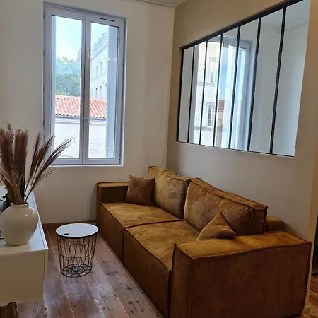 Jeremy Apartment *